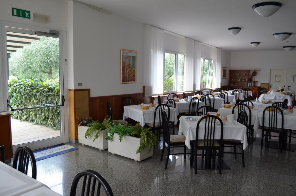 Park Hotel Eden Торболе Экстерьер фото